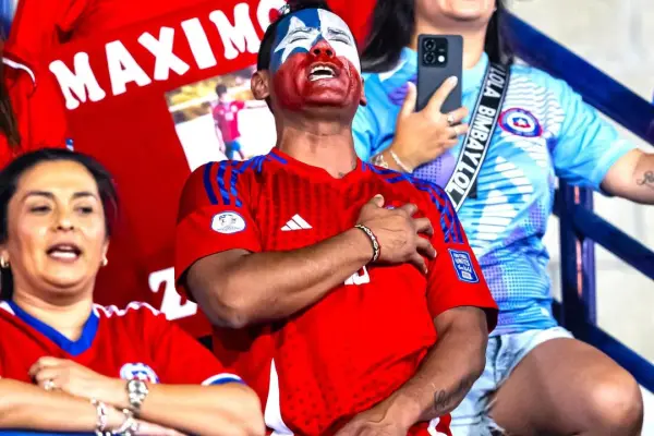 Hinchas d ela roja ,instagram @laroja