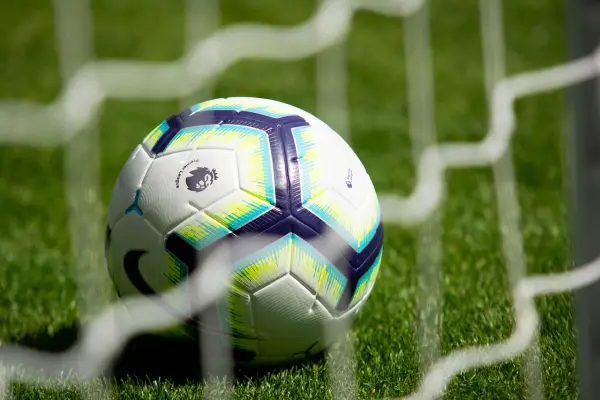 balón de fútbol ,Pixabay