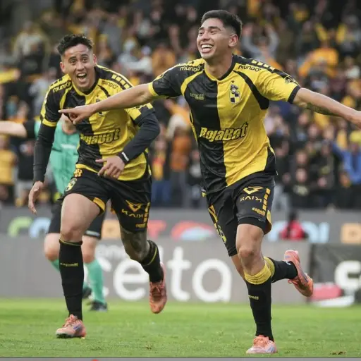 Francisco Salinas ,instagram @f.salinaas