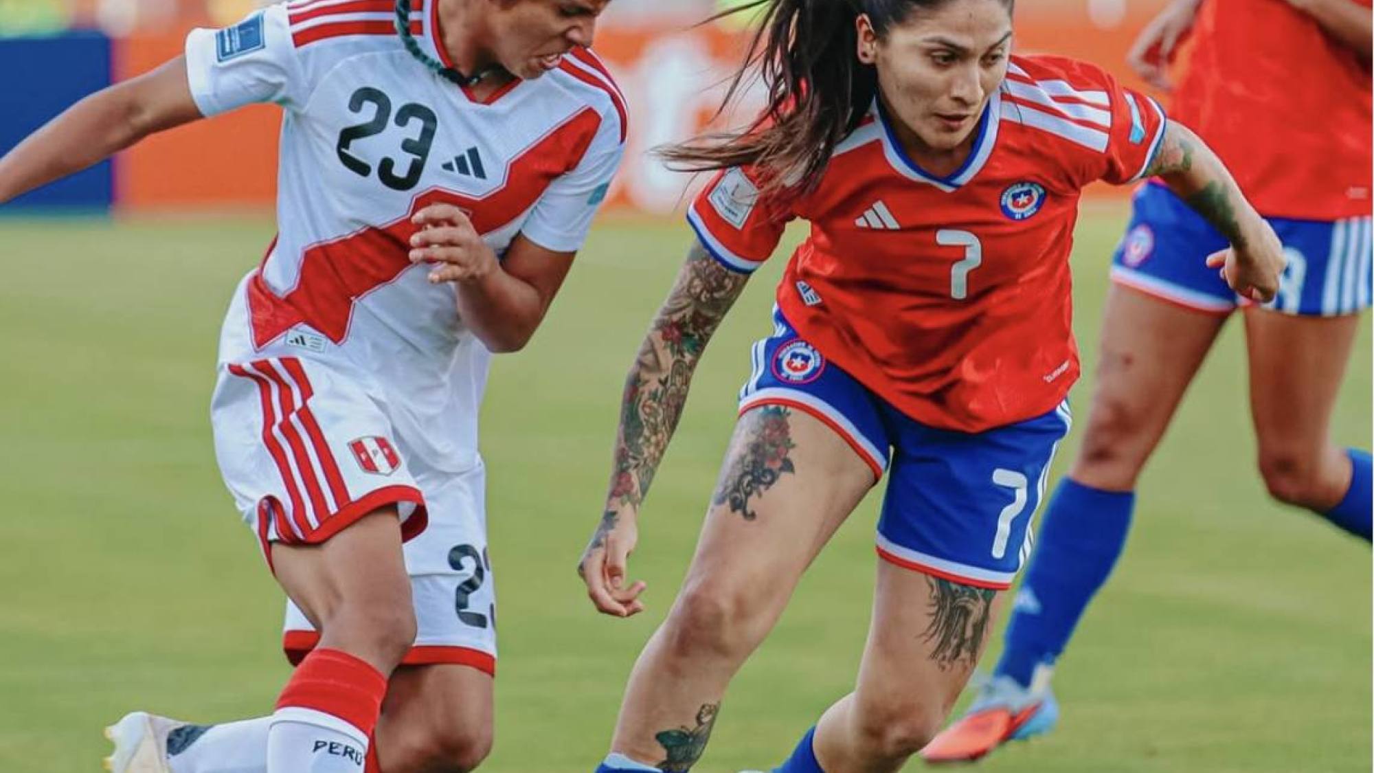 La roja femenina, instagram @laroja