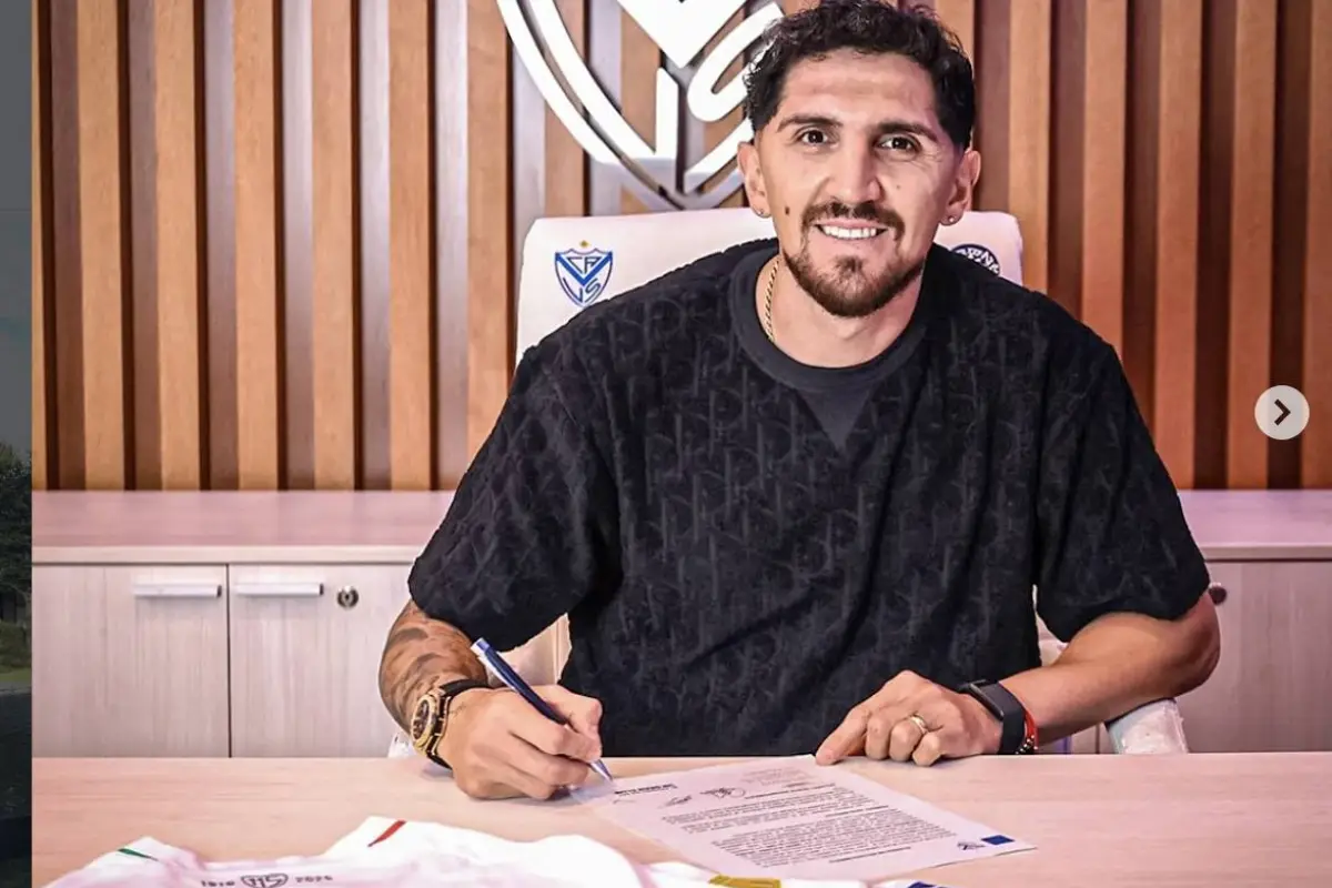 Diego Valdés ,instagram @diego_valdes_10