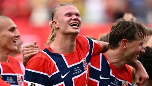 Erling Haaland (Noruega)  ,Internet