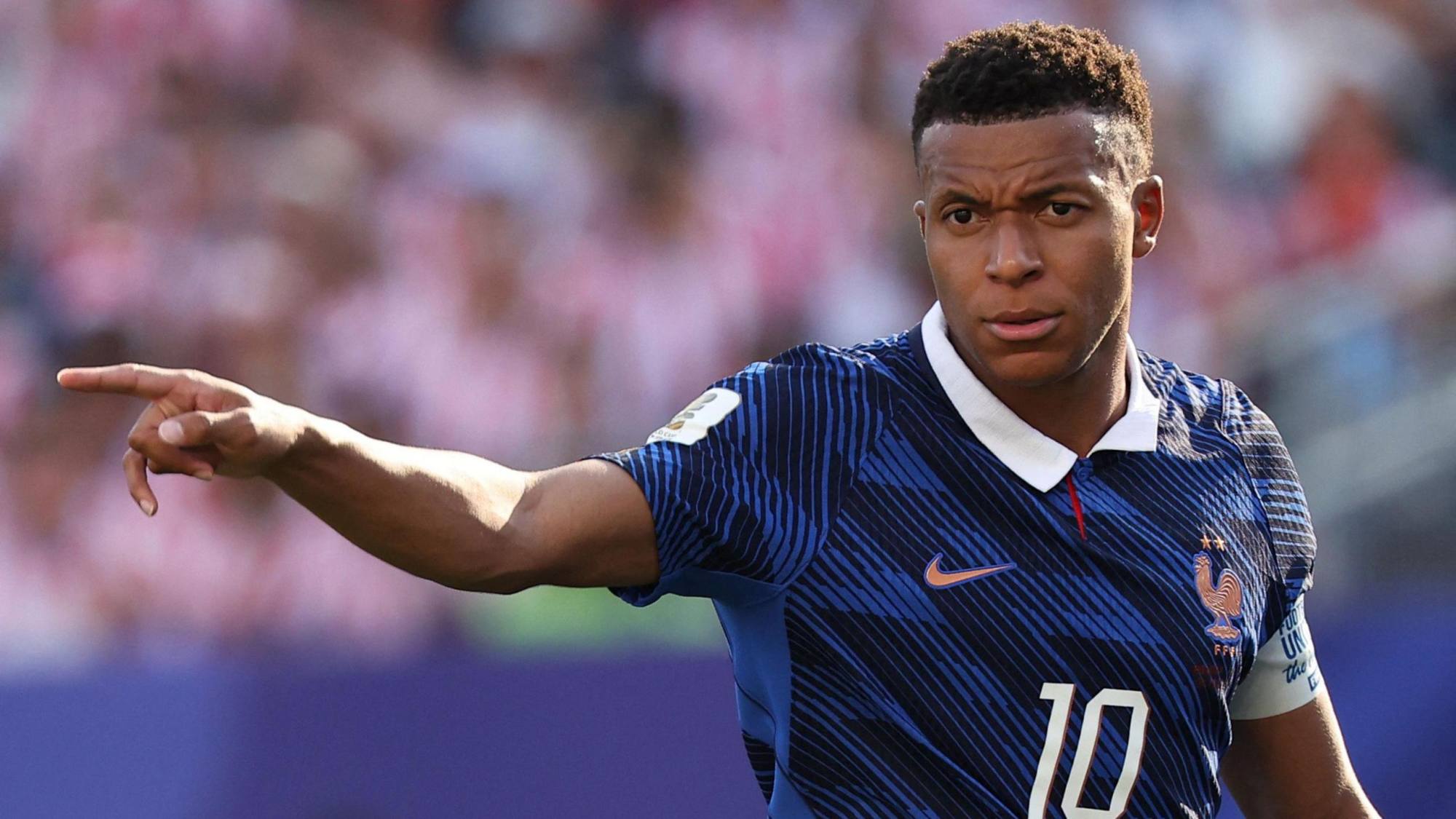 Mbappe, Internet