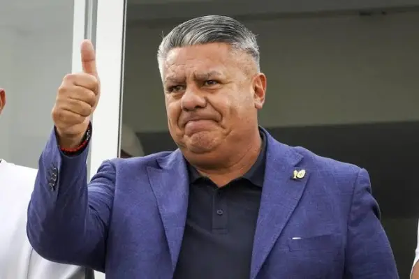 Chiqui Tapia ,Internet